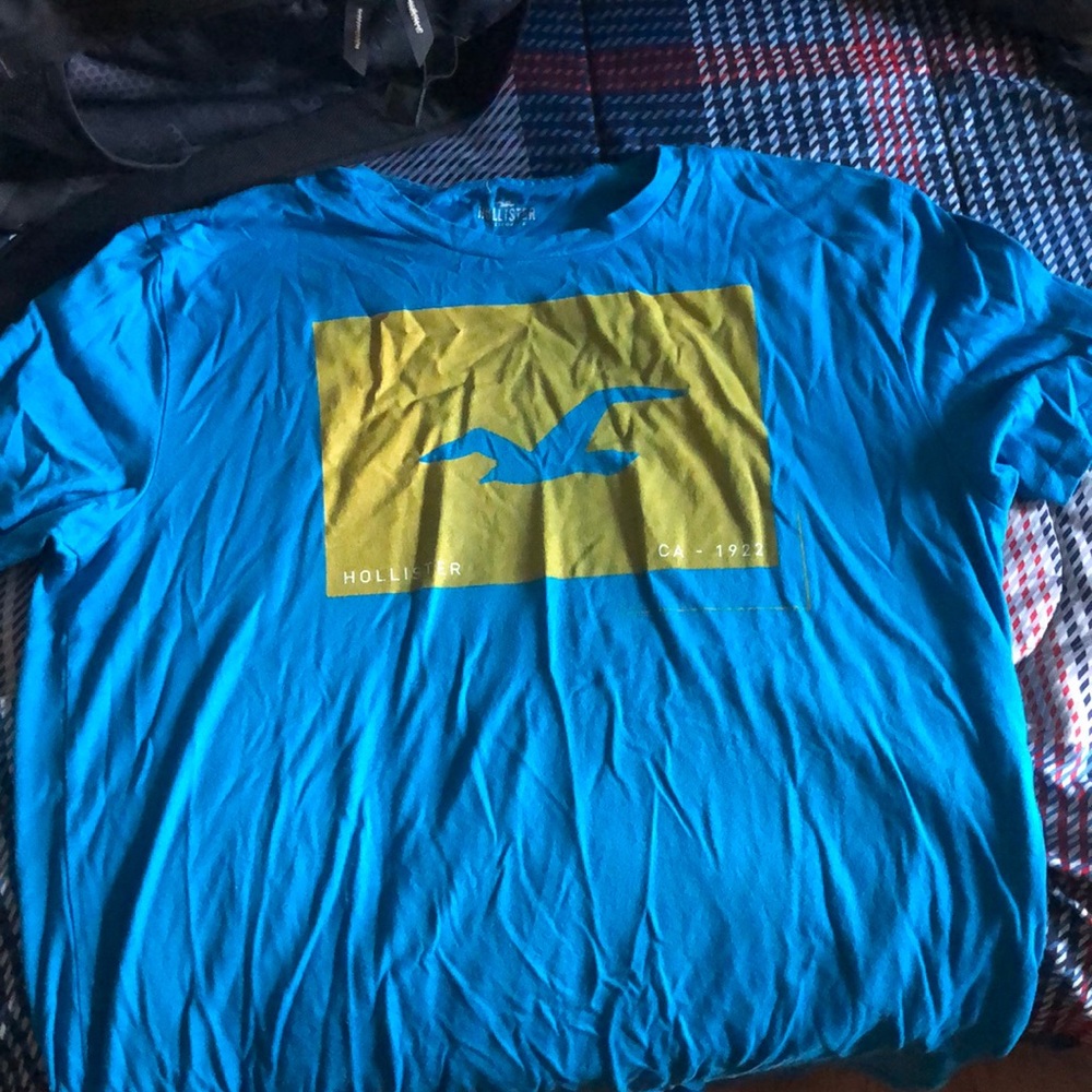 Graphic tee